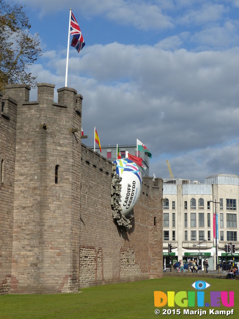 FZ020663 Rugby ball lodged in Cardiff Castle